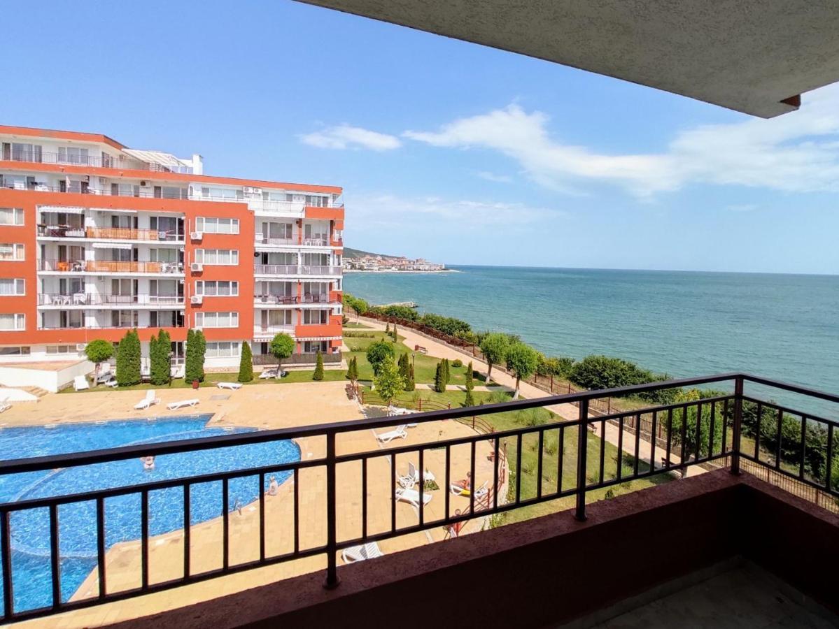 Частни Апартаменти За Гости - Панорама Бийч-Форд Нокс Sveti Vlas Exterior photo
